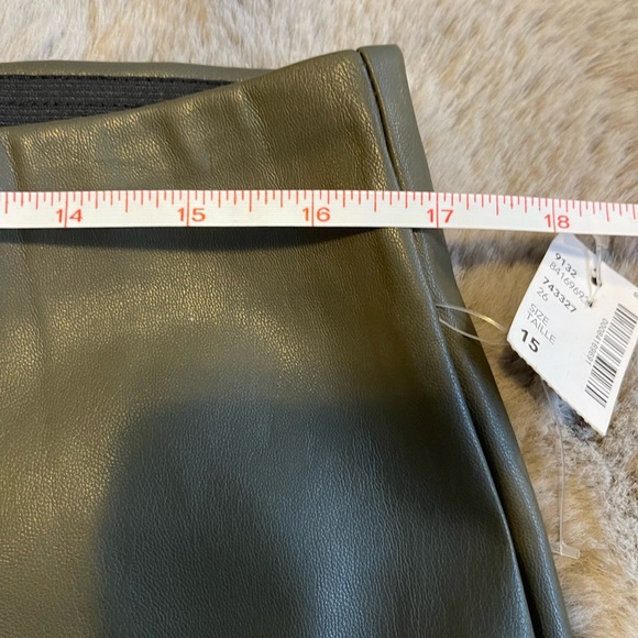 Olive Green Reitmans Faux Leather Leggings - Picture 2 of 11